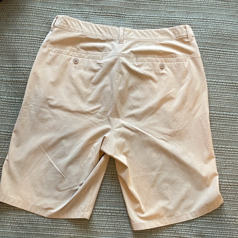 Old Navy flat front hybrid board shorts. Men 36. Excellent condition. Very nice! - Picture 5 of 6
